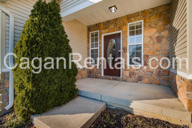 Building Photo - 277 Westbrook Dr