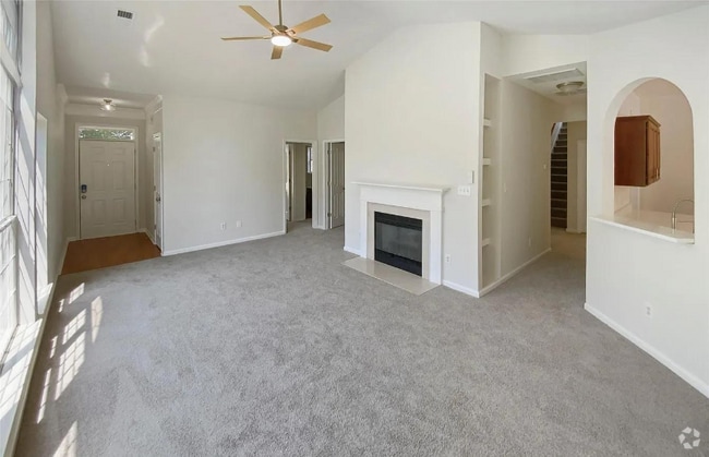 Building Photo - 13617 Red Wine Ct