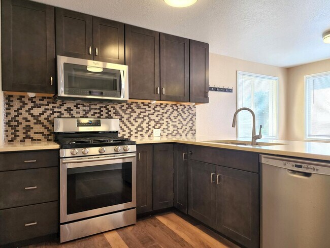 Foto del edificio - 10914 Willow Rd