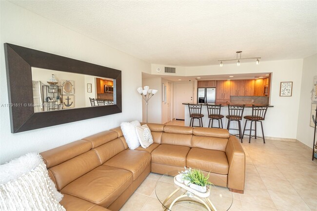 Foto del edificio - 111 N Pompano Beach Blvd