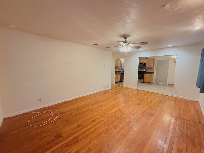 Foto del edificio - 3158 El Capitan Ave