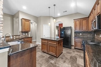 Building Photo - 27723 Amy Willow Ln