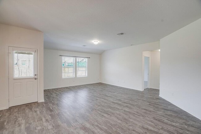Building Photo - 3200 Windy Vane Dr