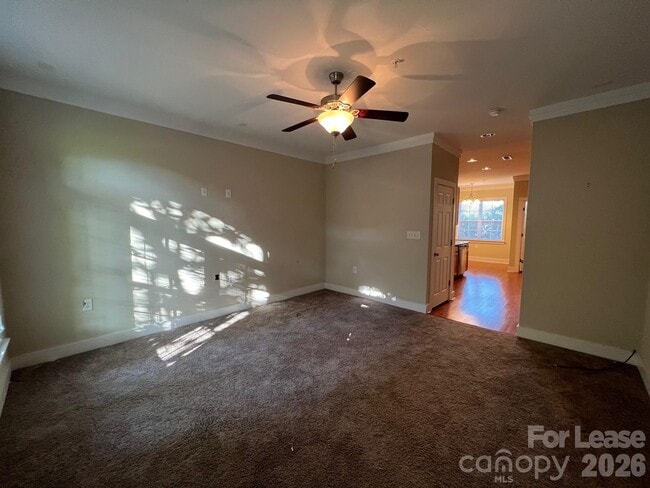 Foto del edificio - 227 Harbour Pl Dr