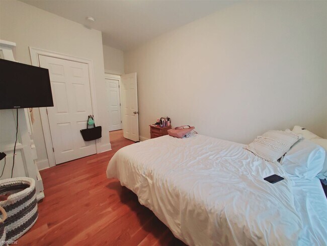 Building Photo - 2 br, 1 bath Condo - 75 East Ave Unit 4