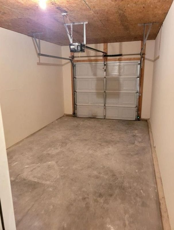 Building Photo - 120 Corvette View Ct