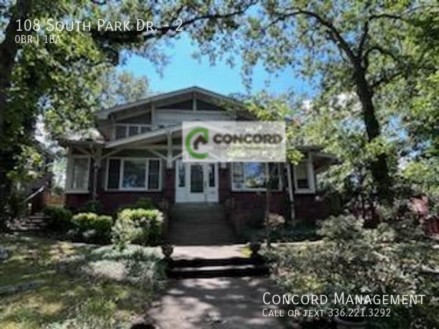 Primary Photo - 108 S Park Dr
