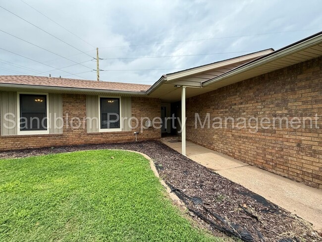 Building Photo - FOR LEASE | Downtown Tulsa | Available NOW!