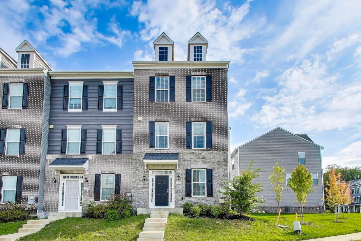 Foto principal - Luxurious on Lanham Hill - 3 + 3.5 Near Ne...