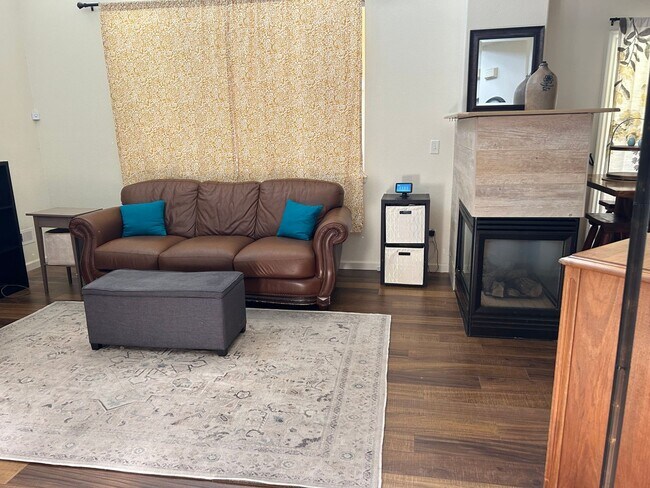 Foto del edificio - Welcome to your new home!  3 beds, 2.5 bat...