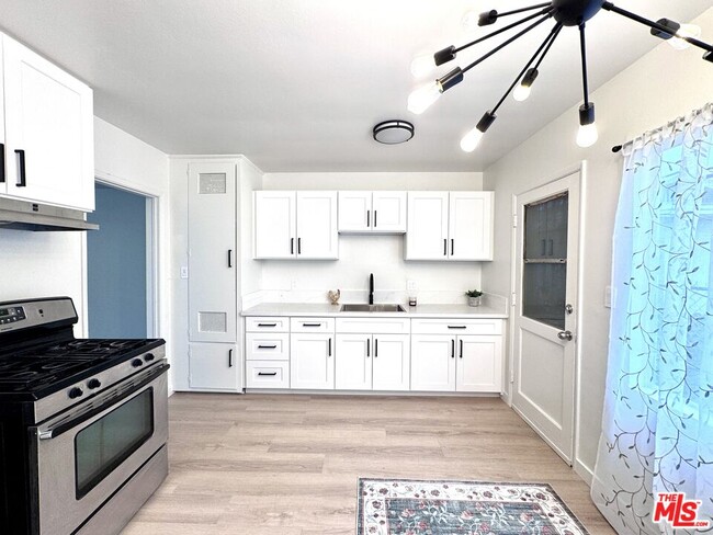 Foto del edificio - 1540 W 60th St