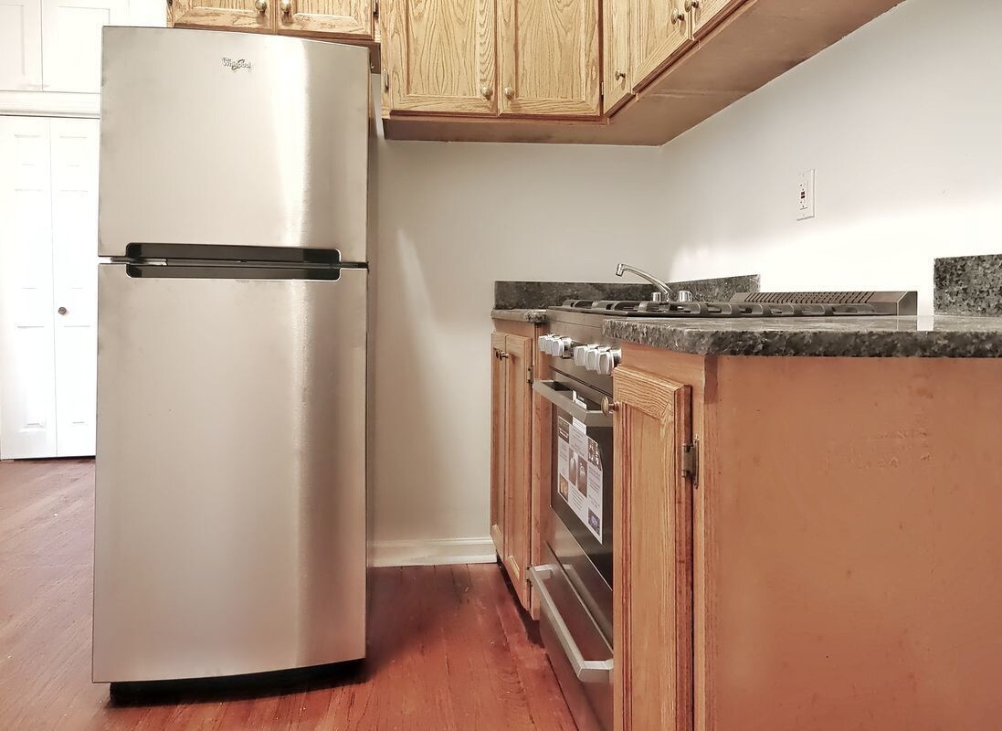 Primary Photo - 725 E 5th St