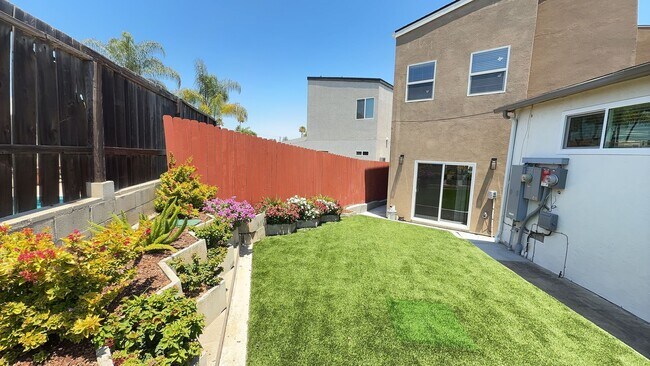 Building Photo - 4828 Curry Dr