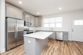 Building Photo - 3811 Lands End Ct
