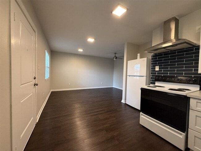 Foto del edificio - 1824 Thonig Rd