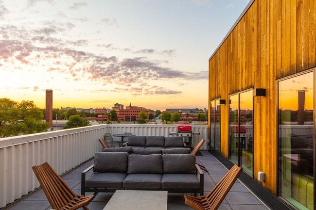 Foto del edificio - Rowat Lofts Apartments
