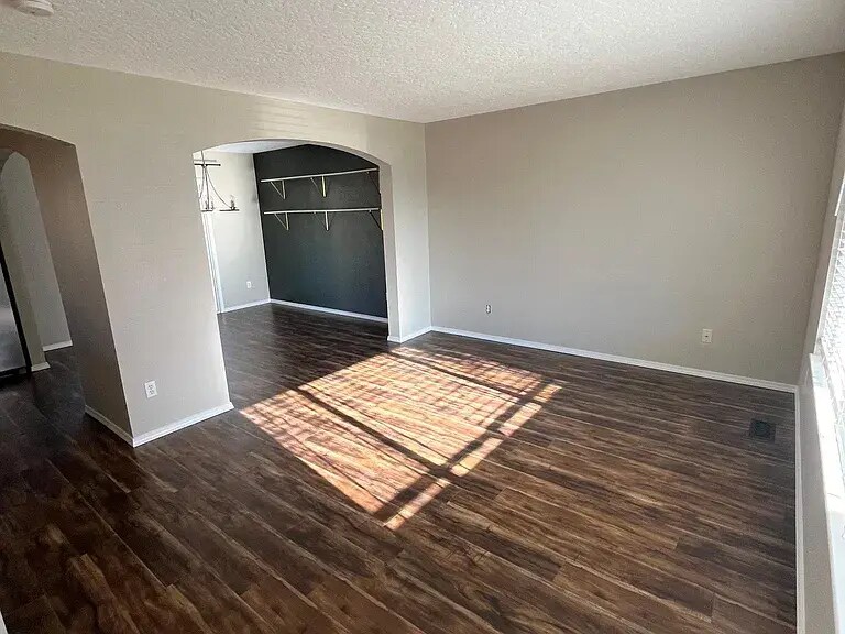 Foto principal - 1273 N Clara Ave