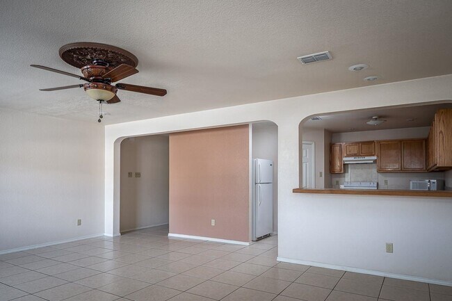 Building Photo - 113 Ramon Cardenas Dr