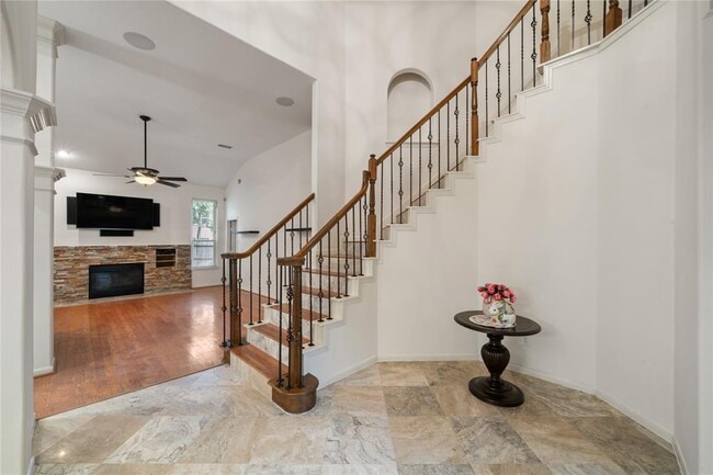 Building Photo - 6307 Shoreview Ct