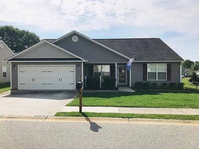 Building Photo - 412 Woodford Way