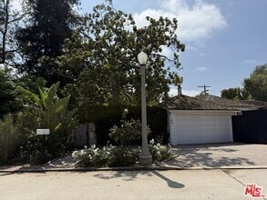 Building Photo - 103 N Anita Ave