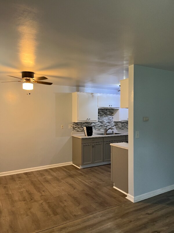 Primary Photo - 448 N Fairwood Way
