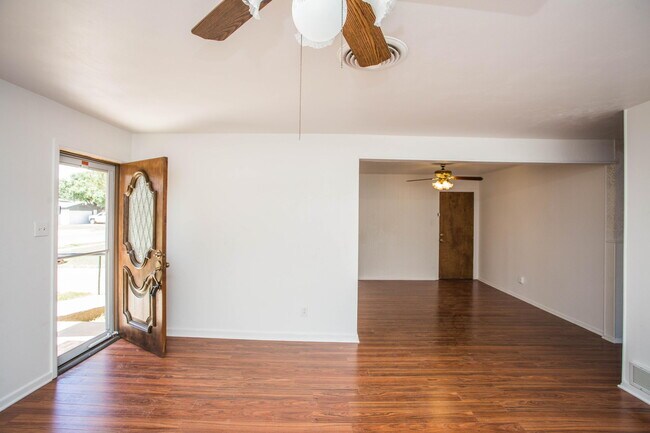 Foto del edificio - 4508 52nd St