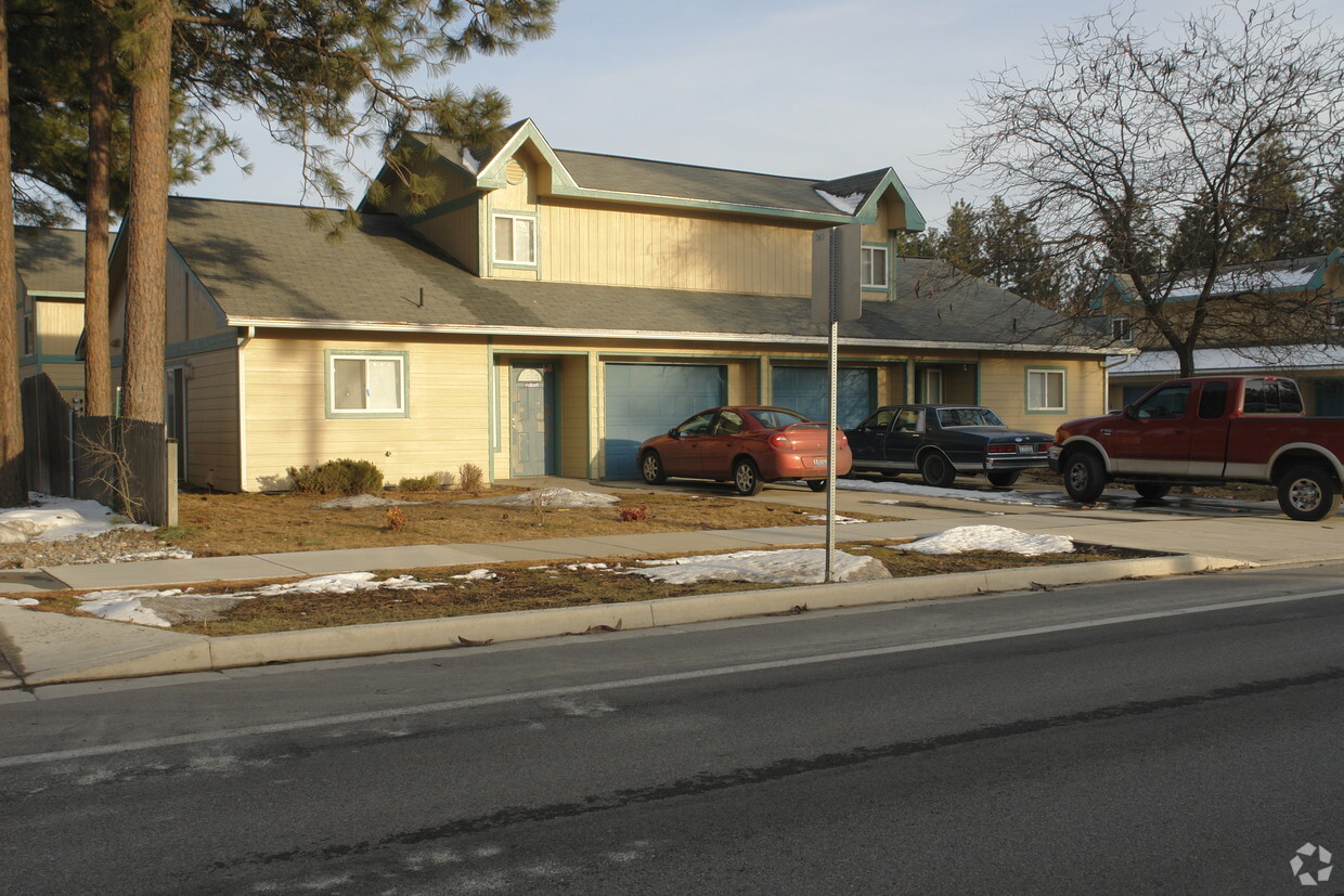 Building Photo - 1802 N Spokane St