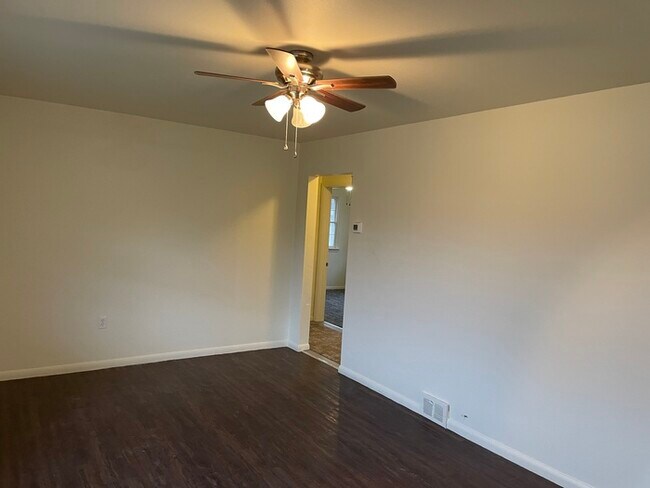 Building Photo - This home will be your Huckleberry in Hope...