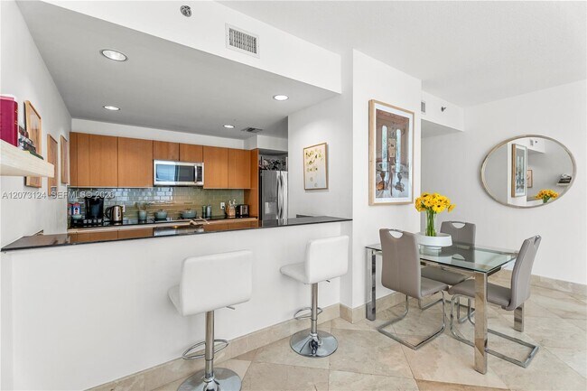Foto del edificio - 1060 Brickell Ave