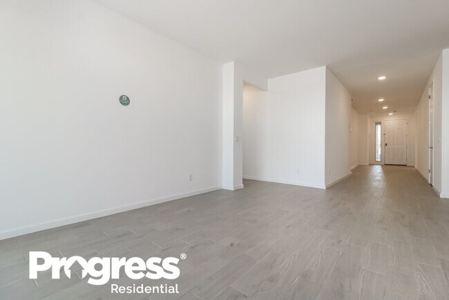 Foto del edificio - 5939 N 201st Ln