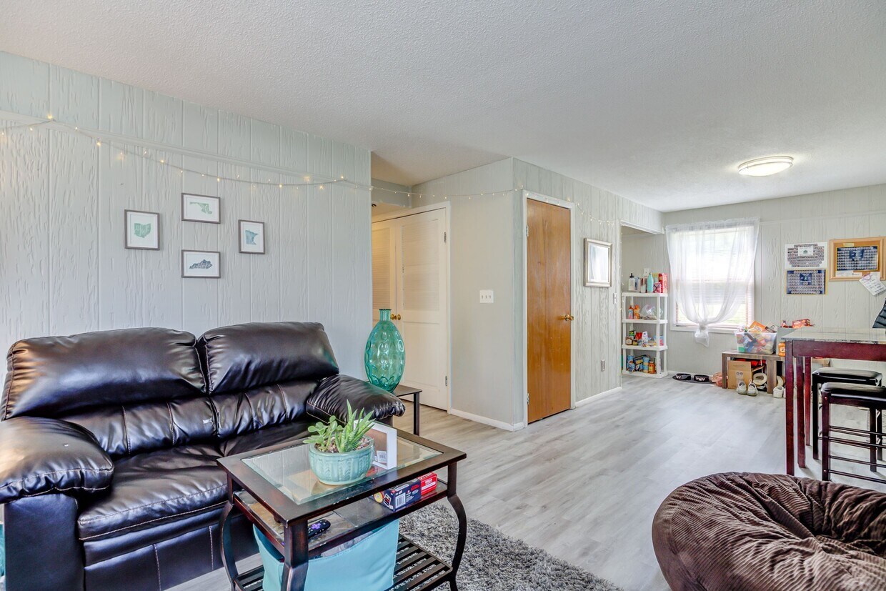 110 Homestead Ave, Oxford, OH 45056 Townhome Rentals in Oxford OH