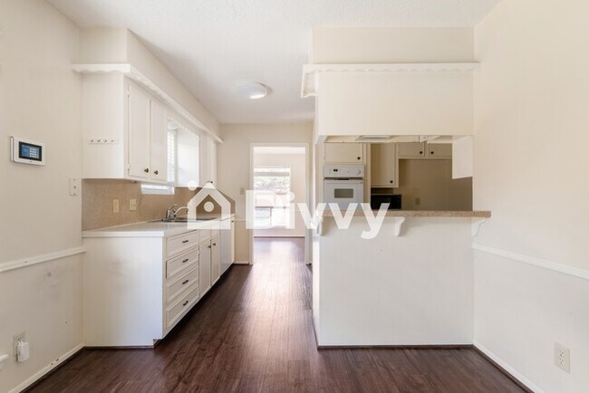 Foto del edificio - 2406 Deasa Dr, Spring, TX 77373, USA