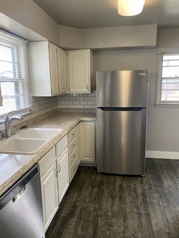 Building Photo - 701 Cook Ave