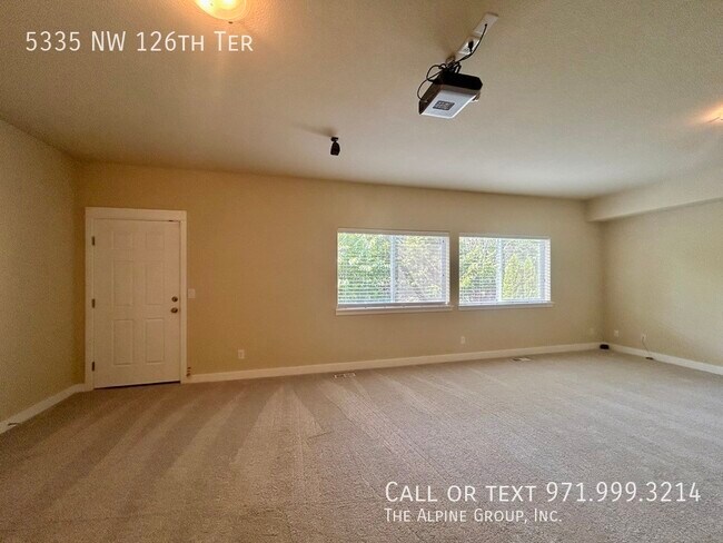 Foto del edificio - 5335 NW 126th Terrace