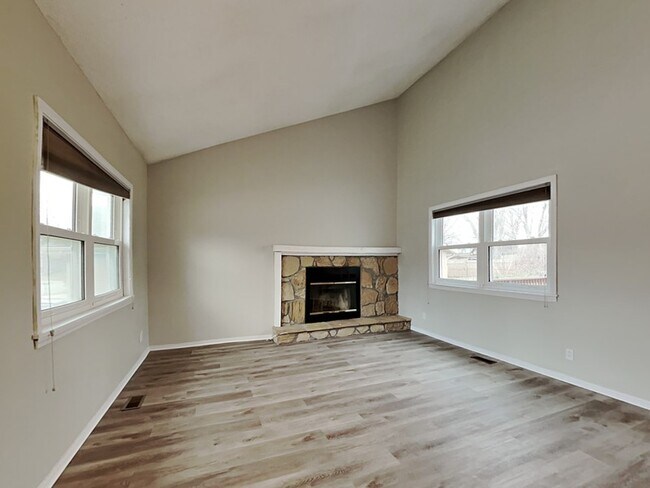 Foto del edificio - 514 Buena Vista Dr