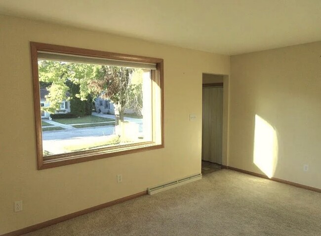 Living Room - 2106 Arizona Ave