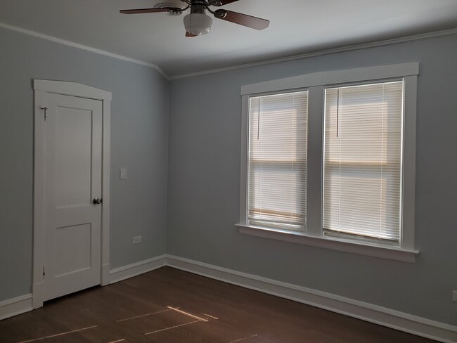 Foto del edificio - 5222 N Ludlam Ave