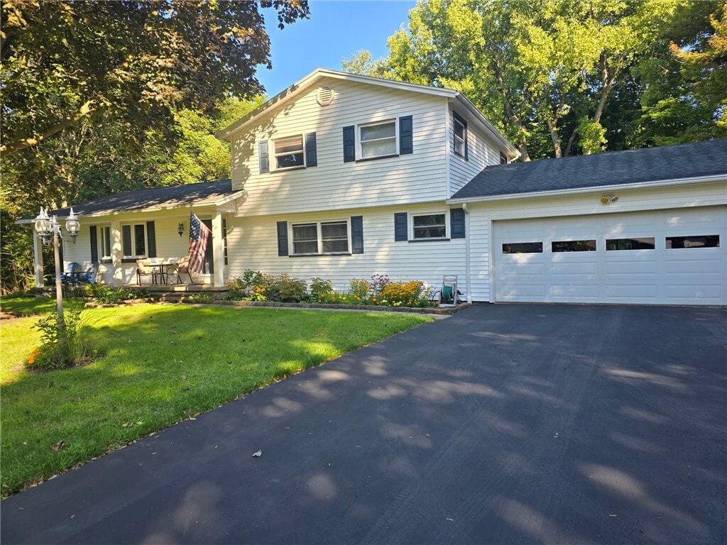 Primary Photo - 298 Willowen Dr