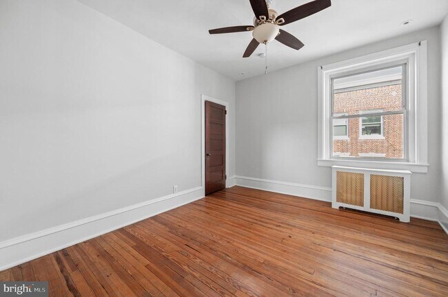 Foto del edificio - 834 W Lancaster Ave