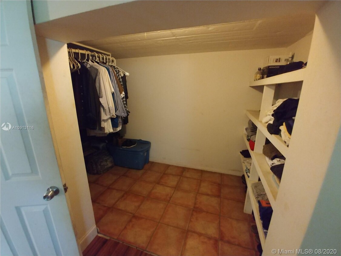 Foto del edificio - 707 SW 8th Ave