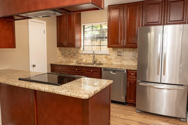 Foto del edificio - 102 Brian Dr