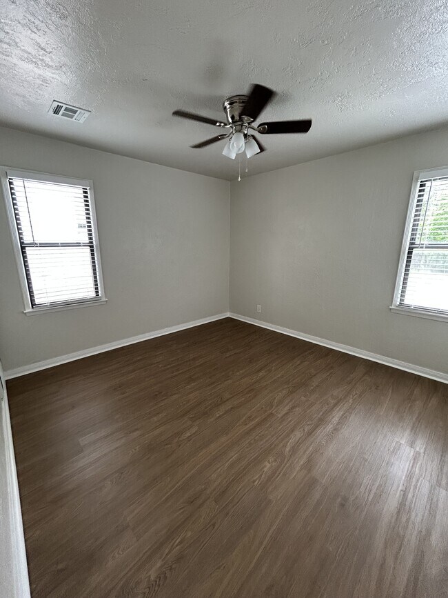 Foto del edificio - 4000 SE 24th St