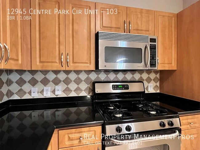 Building Photo - 12945 Centre Park Cir
