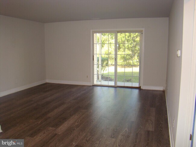 Foto del edificio - 1703-A RALSTON DR-
