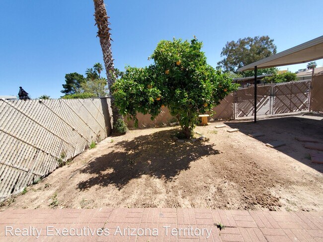 Building Photo - 2 br, 1 bath House - 4020 S Lazy Palm Dr