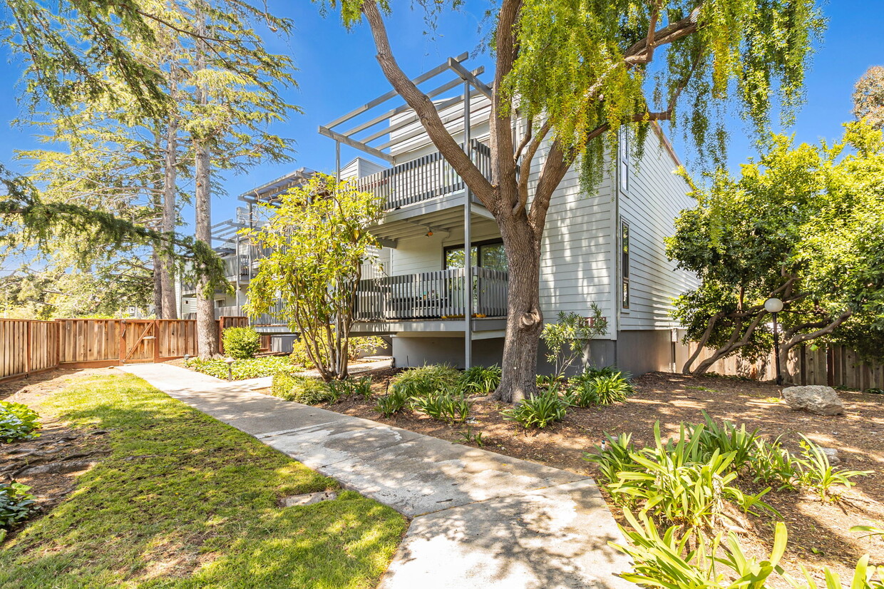 Foto principal - 4175 George Ave