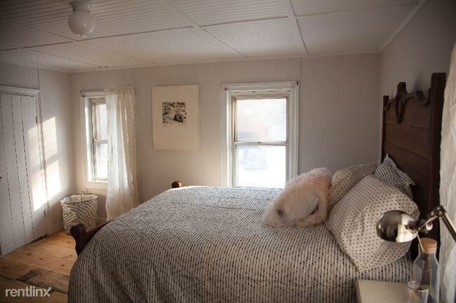 Foto del edificio - 2 br, 1 bath Apartment - 1076 glasco turnpike