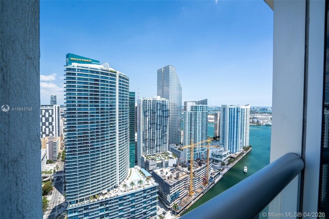 Foto del edificio - 485 Brickell Ave