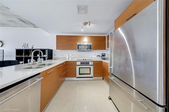 Foto del edificio - 3250 NE 1st Ave